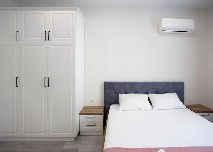 за гости стела * Бургас