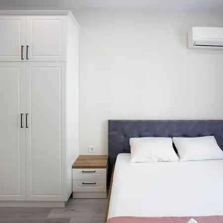 за гости стела * Burgas